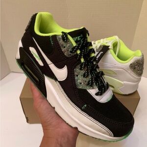 Nike Air Max 90 GS Exeter Edition 5.5Y/ 7 Wm DH1981 001